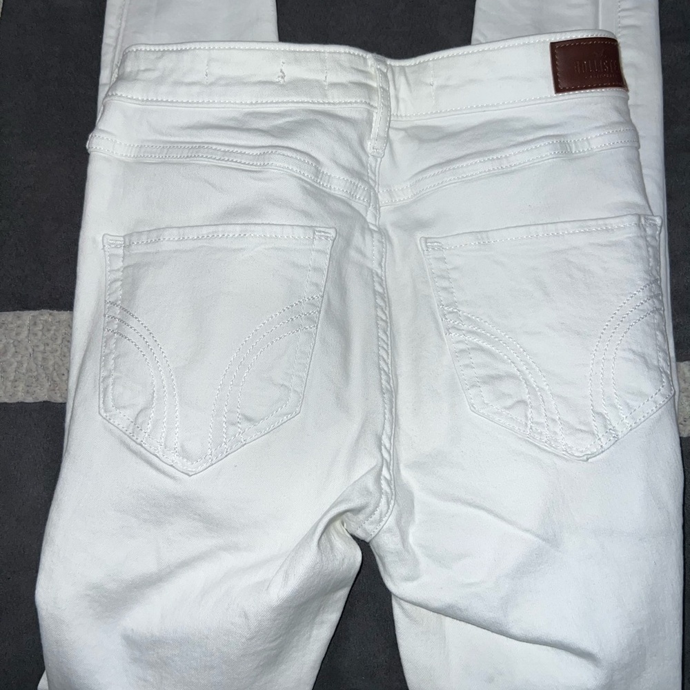 Hollister White Distressed High Rise Super Skinny Size 3 Short - Picture 5 of 5